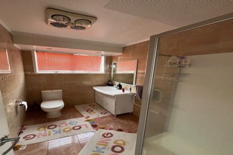 Photo of property in 17 Radiata Lane, Chatswood, Auckland, 0626