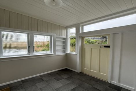 Photo of property in 4 Myrtle Crescent, Mount Cook, Wellington, 6021