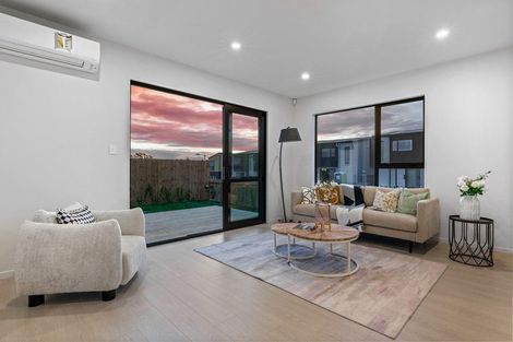 Photo of property in 196 Henwood Road, Westgate, 0814