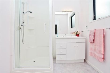 Photo of property in 8 Octavius Lane, Sockburn, Christchurch, 8042