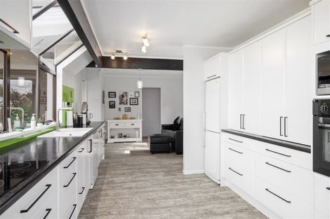 Photo of property in 59 Riverside Drive, Waiuku, 2123