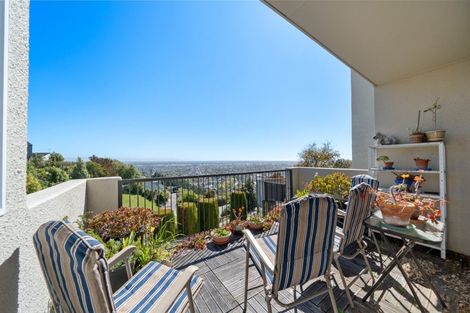 Photo of property in 2 Iles Lane, Cashmere, Christchurch, 8022