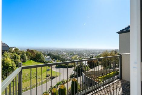 Photo of property in 2 Iles Lane, Cashmere, Christchurch, 8022