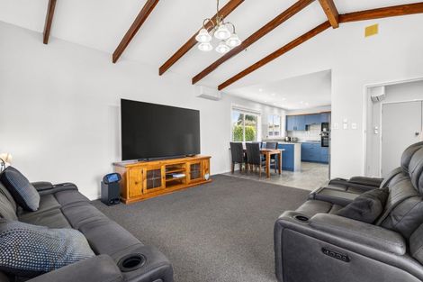Photo of property in 66 Oakfield Crescent, Pukete, Hamilton, 3200
