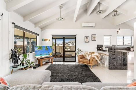 Photo of property in 213a Chartwell Avenue, Whangamata, 3620