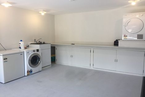 Photo of property in 57 Fairmount Road, Titirangi, Auckland, 0604