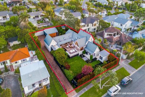 Photo of property in 12 Wairere Road, Torbay, Auckland, 0630