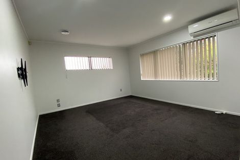 Photo of property in 208 Botany Road, Botany Downs, Auckland, 2010