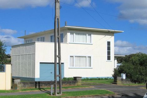 Photo of property in 1/8 Eastern Beach Road, Eastern Beach, Auckland, 2012