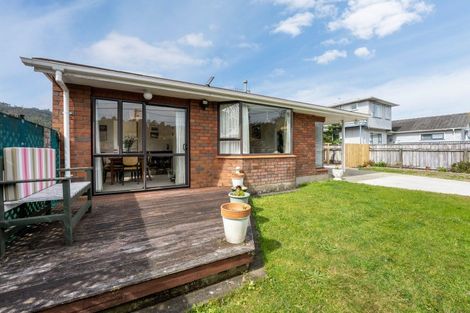 Photo of property in 1/147 Stokes Valley Road, Stokes Valley, Lower Hutt, 5019