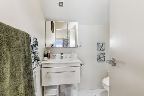 Photo of property in 13 Signallers Grove, Strathmore Park, Wellington, 6022