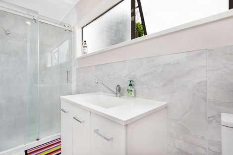 Photo of property in 9 Poutini Place, Manurewa, Auckland, 2102