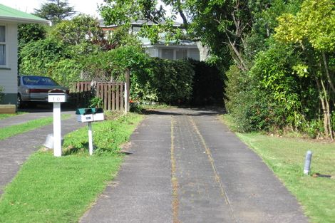 Photo of property in 12 Bridgens Avenue, Te Atatu Peninsula, Auckland, 0610