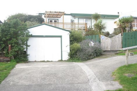 Photo of property in 118 Renown Road, Raumati South, Paraparaumu, 5032