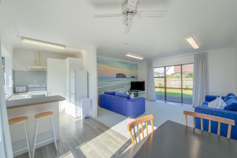Photo of property in 210b Sylvia Road, Whangamata, 3620