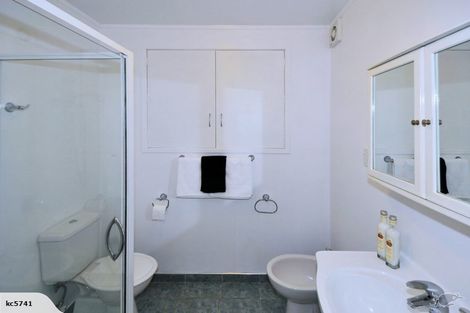 Photo of property in 1/158 Glamorgan Drive, Torbay, Auckland, 0630