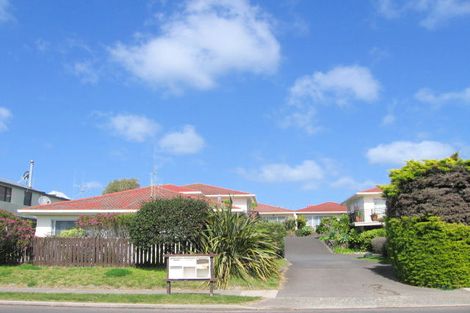 Photo of property in 3/1004 Papamoa Beach Road, Papamoa Beach, Papamoa, 3118