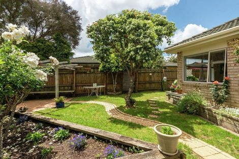 Photo of property in 47 Corta Bella Place, Golflands, Auckland, 2013