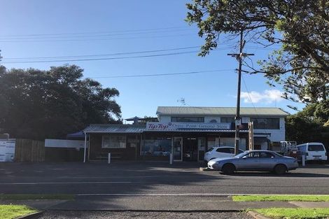 Photo of property in 65 Howard Road, Orere Point, Papakura, 2585