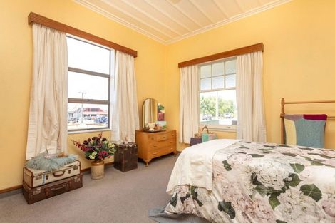Photo of property in 3 Gordon Street, Dannevirke, 4930