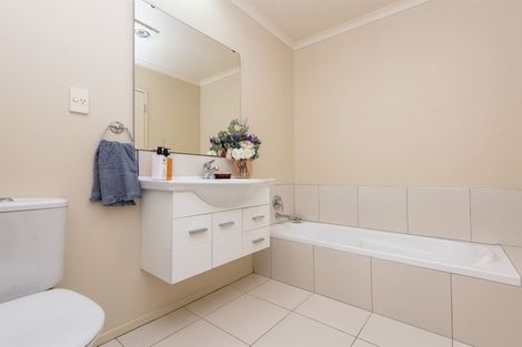 Photo of property in 50 Figaro Crescent, Takanini, 2112