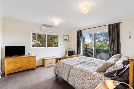 Photo of property in 286 Whangaparaoa Road, Red Beach, 0932
