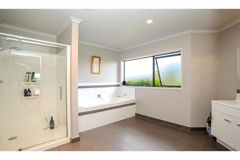 Photo of property in 15 Cochrane Drive, Kerikeri, 0230