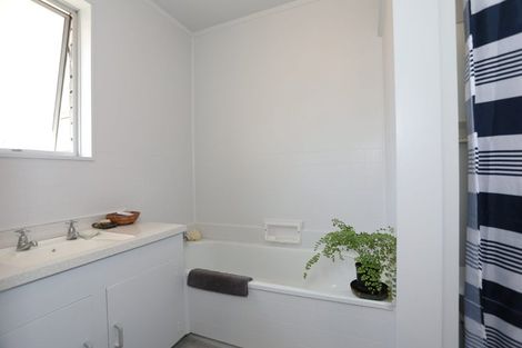 Photo of property in 17 Pirinoa Street, Feilding, 4702