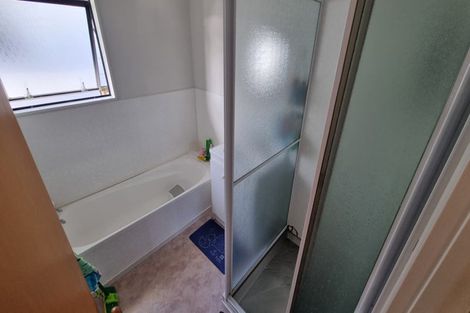 Photo of property in 1/69 Trias Road, Totara Vale, Auckland, 0629