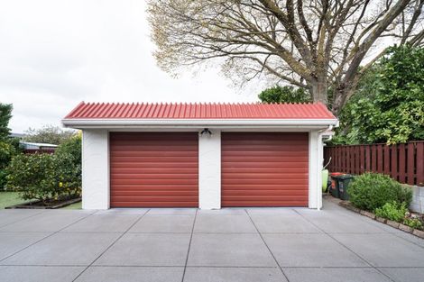 Photo of property in 16 Akaroa Avenue, Awapuni, Palmerston North, 4412