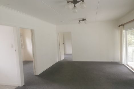 Photo of property in 244 Boord Crescent, Kumeu, 0891