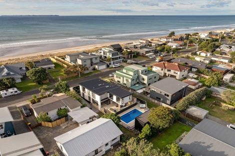 Photo of property in 18 Motiti Road, Papamoa Beach, Papamoa, 3118