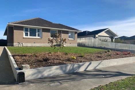 Photo of property in 74 Bickerton Street, Wainoni, Christchurch, 8061