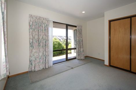 Photo of property in 2/17 Belleview Terrace, Mount Pleasant, Christchurch, 8081
