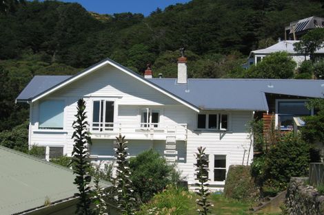 Photo of property in 10 Oriental Terrace, Mount Victoria, Wellington, 6011