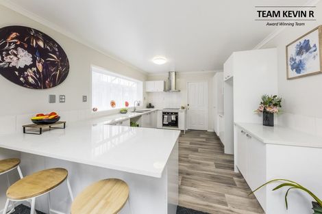 Photo of property in 5 Reyland Close, Weymouth, Auckland, 2103