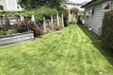 Photo of property in 26 Speldhurst Grove, Stokes Valley, Lower Hutt, 5019