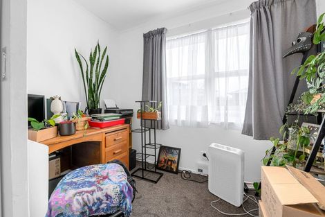 Photo of property in 8 Robert Grigg Place, Hamilton East, Hamilton, 3216