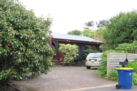 Photo of property in 7 Traffic Road, Greenhithe, Auckland, 0632