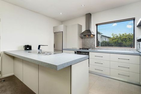 Photo of property in 8a Hallenstein Street, Queenstown, 9300