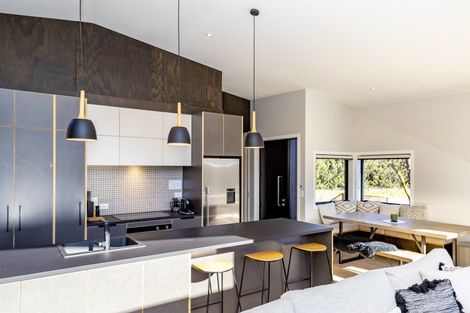 Photo of property in 61 Mcdonnell Road, Arrowtown, 9302