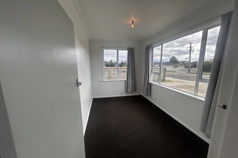 Photo of property in 19 Kings Drive, Levin, 5510