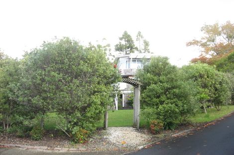 Photo of property in 143a Mellons Bay Road, Mellons Bay, Auckland, 2014