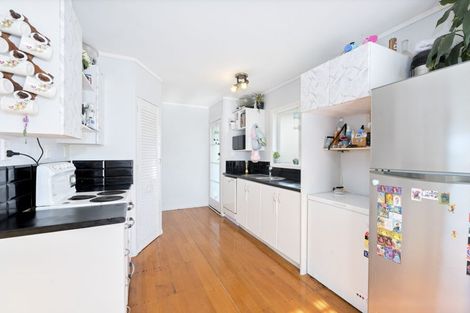 Photo of property in 23 Bedford Street, Te Atatu South, Auckland, 0610