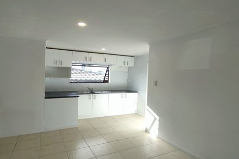 Photo of property in 7 Benchmark Drive, Massey, Auckland, 0614