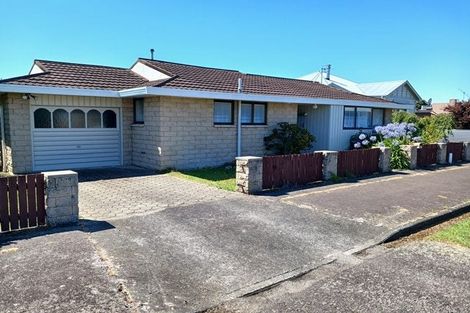Photo of property in 1 Douglas Street, West End, Palmerston North, 4412