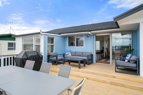 Photo of property in 16 Mcdonnell Street, Omokoroa, 3114