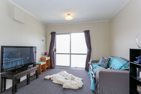 Photo of property in 2/14 Huatoki Street, Vogeltown, New Plymouth, 4310