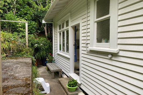 Photo of property in 2/37 Wilton Road, Wadestown, Wellington, 6012