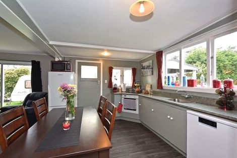 Photo of property in 34 Bay View Road, Woodend, Invercargill, 9877